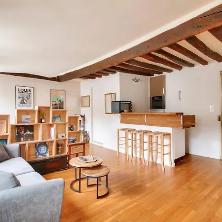Apartment Charming Studio In The Heart Of Paris