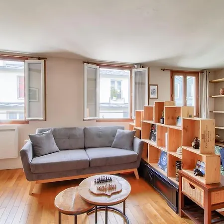 Charming Studio In The Heart Of Apartment